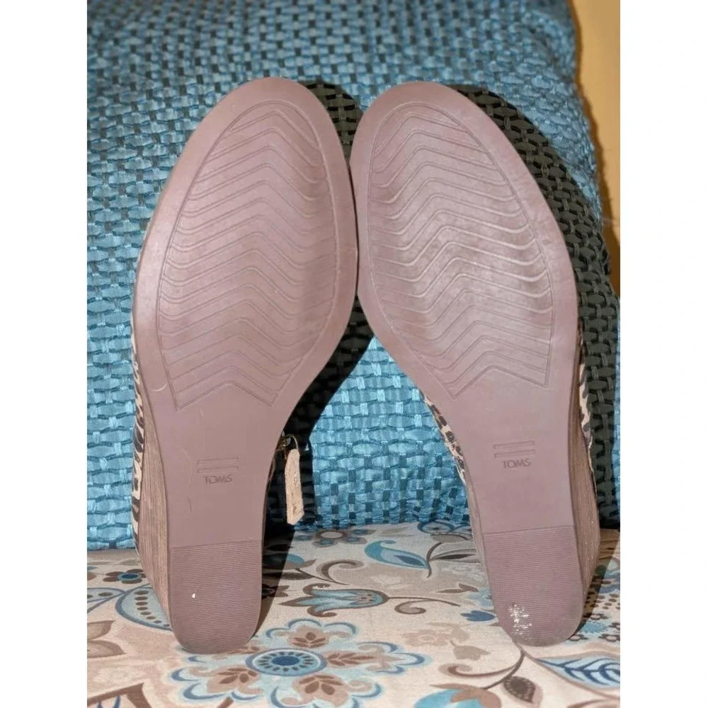 TOMS Leopard Print Wedge Ankle Booties Size 9.5 Women's Animal Print Zip‎ Boots